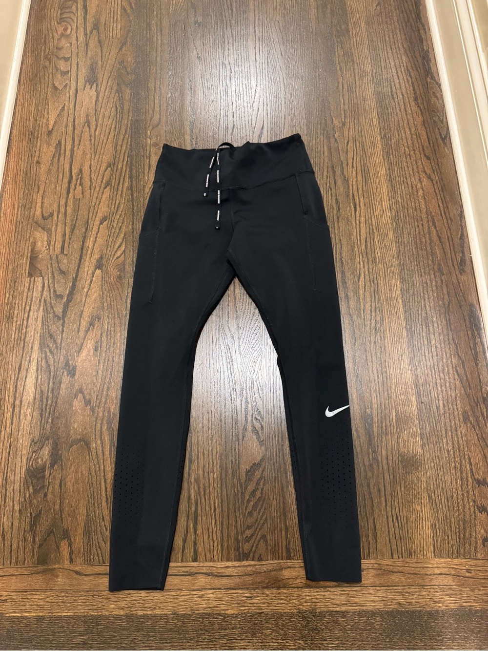 Nike Black Women’s Performance Leggings with Swoosh